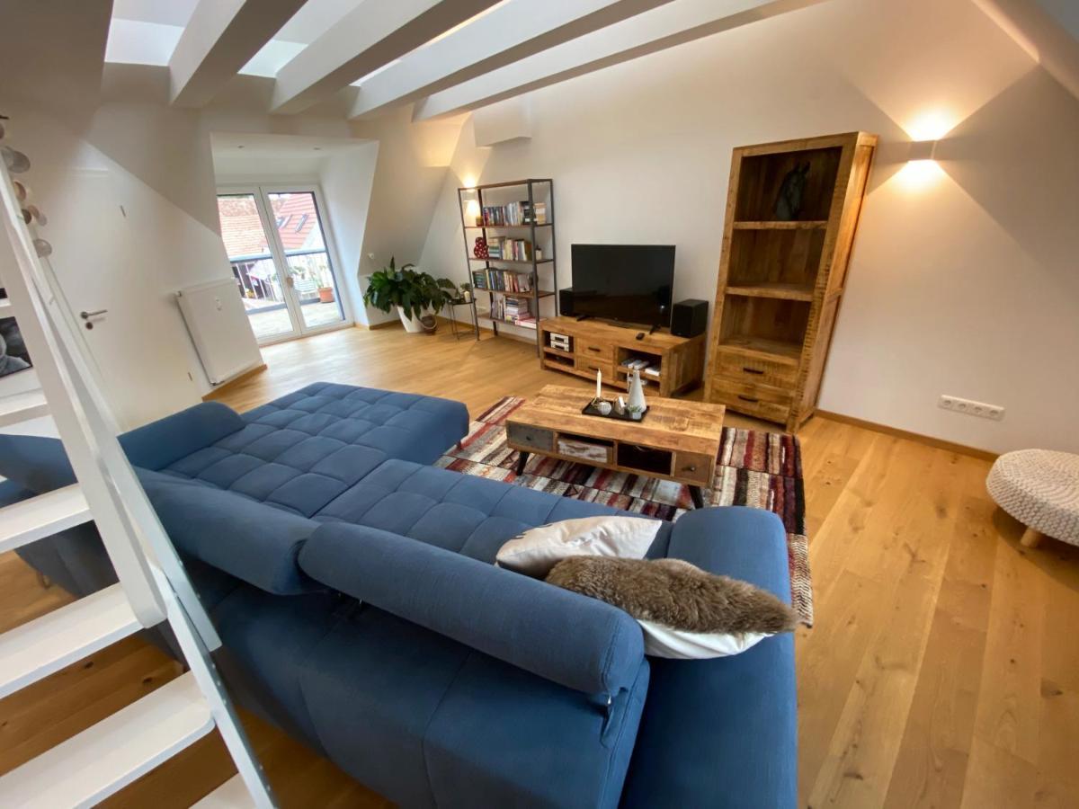 Modernes Penthouse, Nahe Wuerzburg Apartment Bagian luar foto