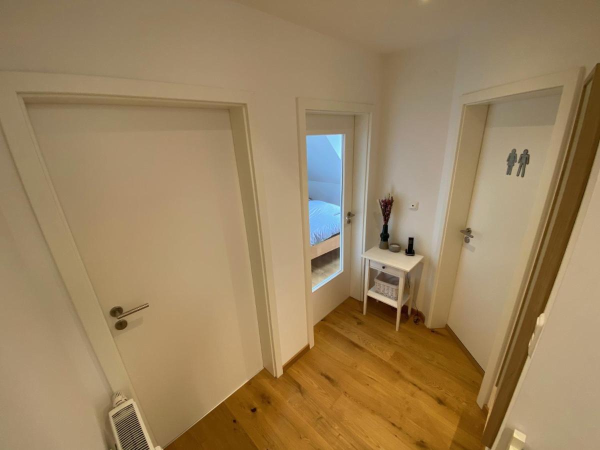 Modernes Penthouse, Nahe Wuerzburg Apartment Bagian luar foto